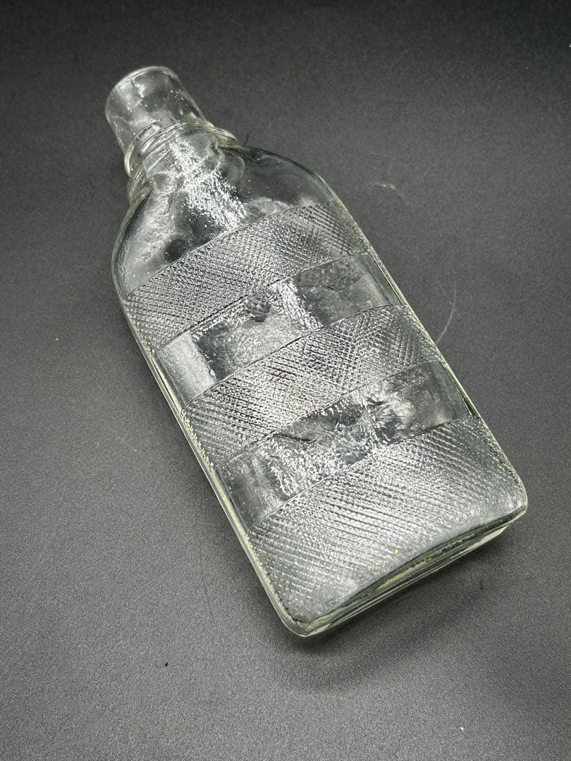 ハート模様　金平糖瓶　レトロ瓶　ガラス