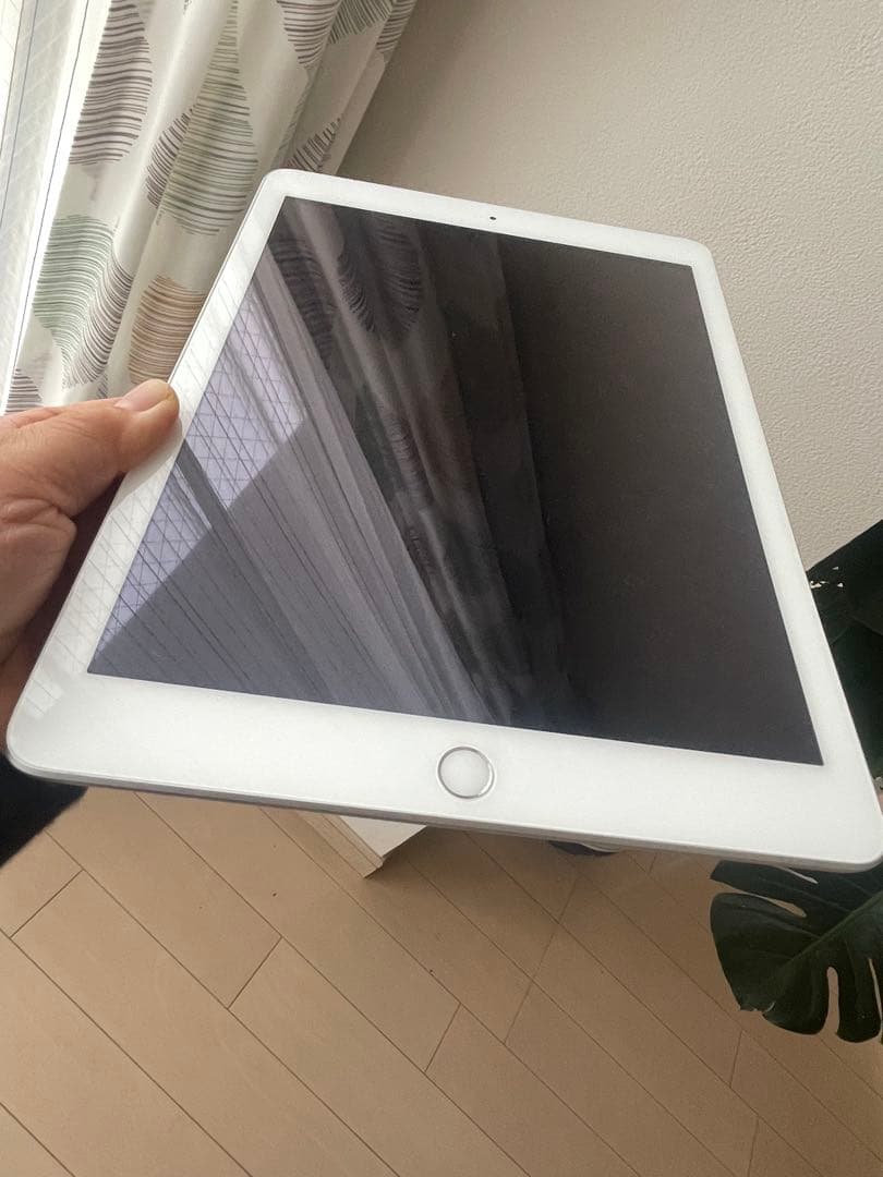 あずきiPad 第5世代 128GB Wi-Fiモデル シルバー