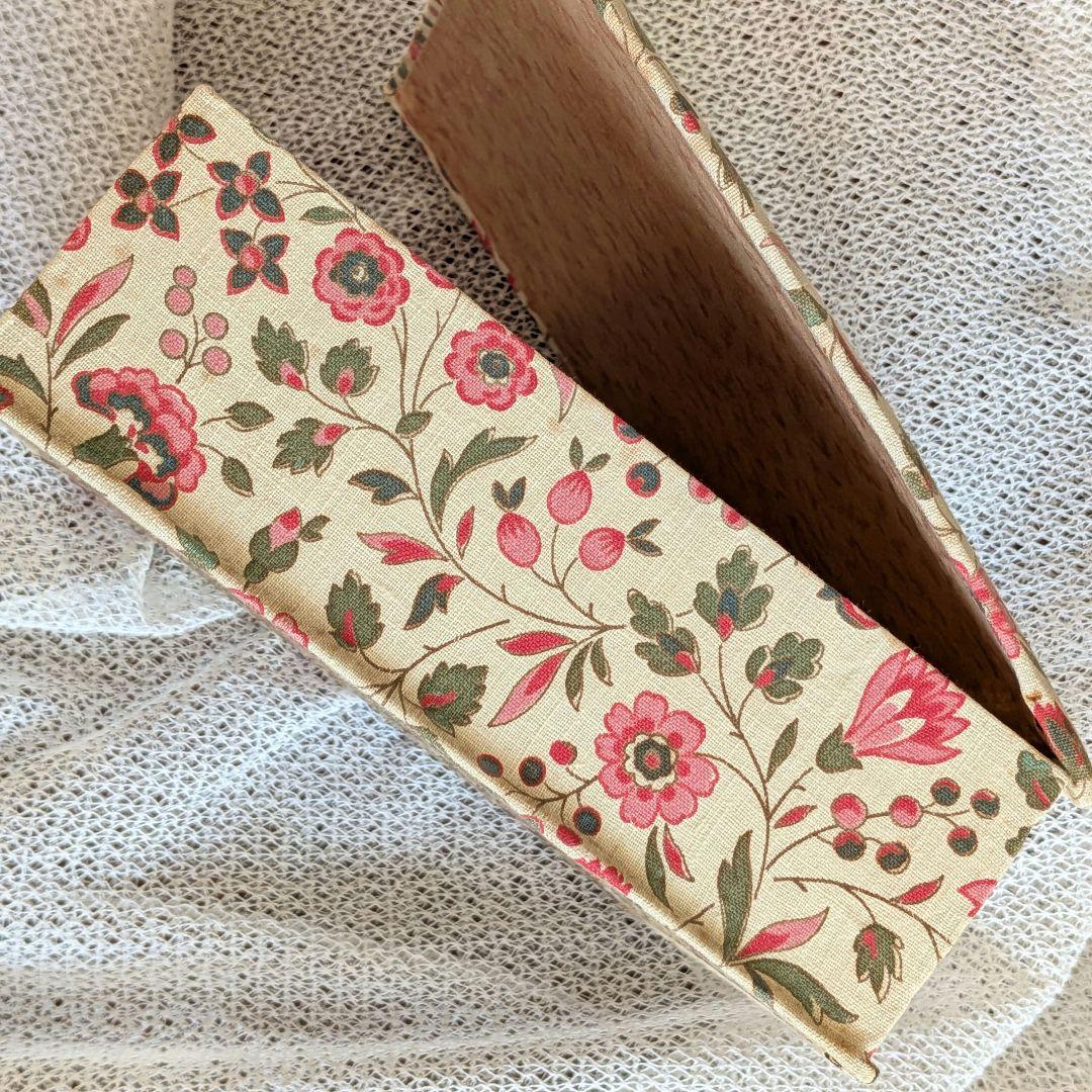 カルトナージュBOXに布花ぎっしりセット フランス製アンティーク