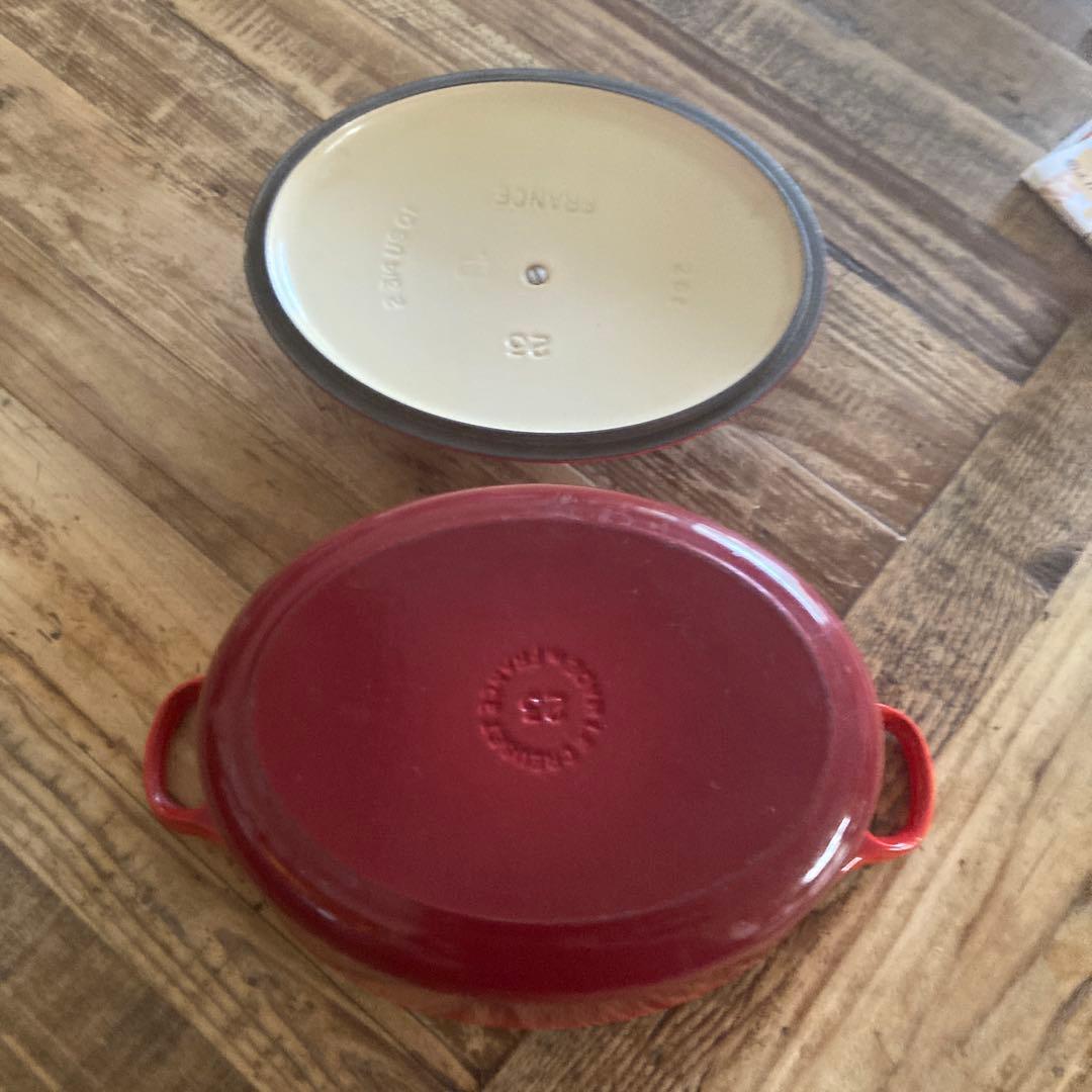 Le Creuset 両手鍋⭐︎オーバル形　かわいい赤 24センチ