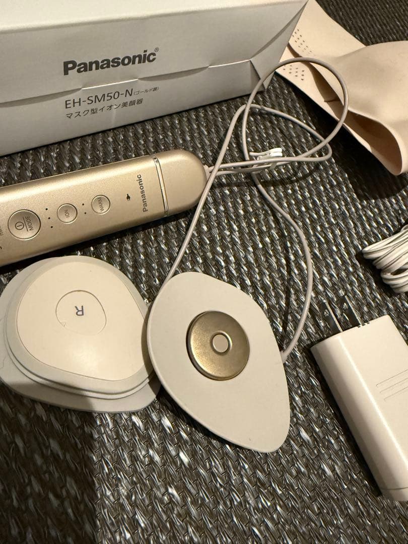 panasonic マスク型イオン美顔器 イオンブースト EH-SM50
