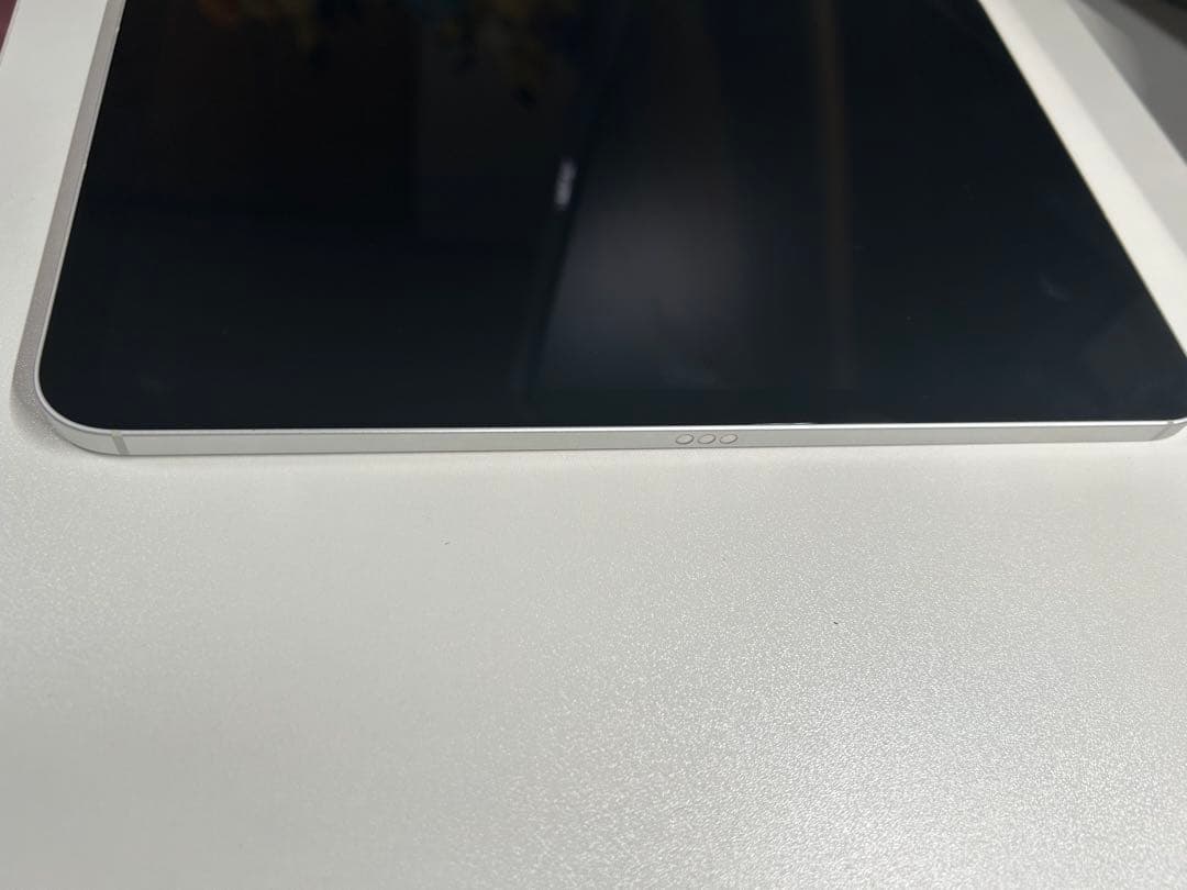 iPad 第10世代 64GB Wi-Fi＋Cellular本体