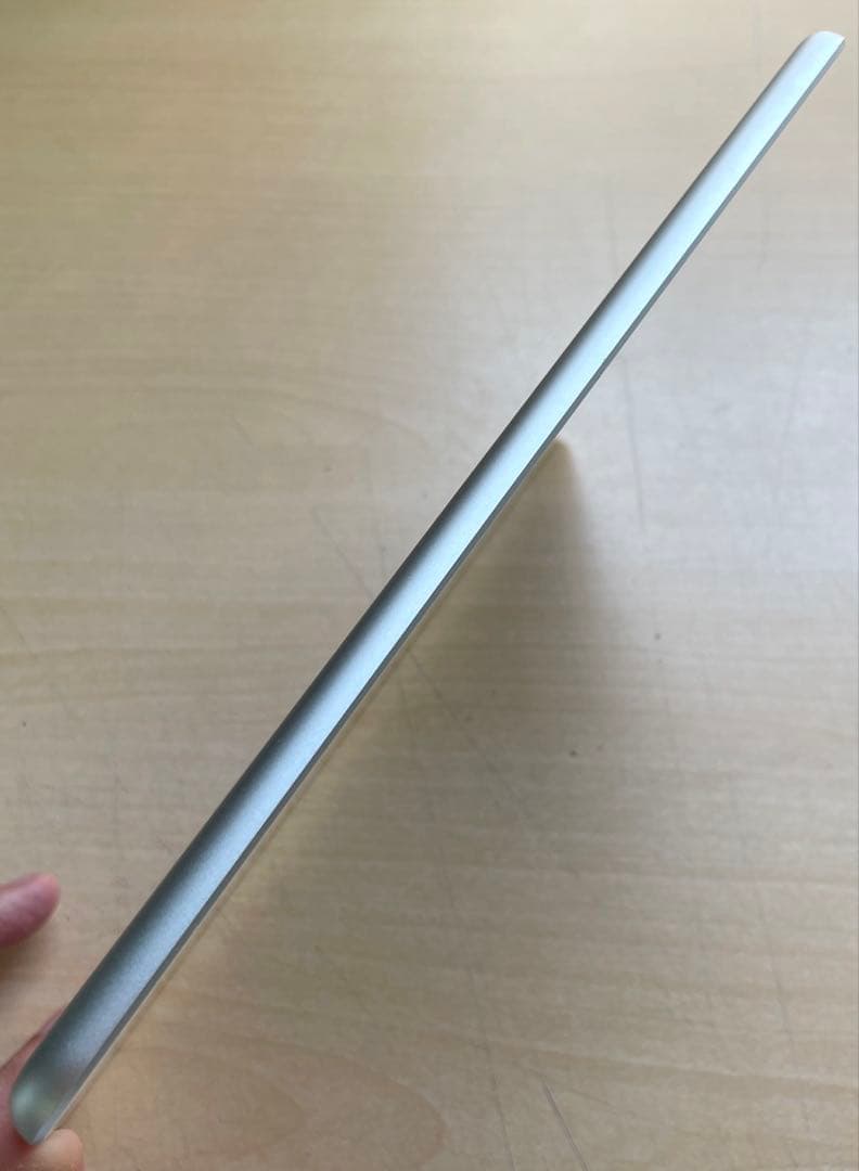 iPad 第6世代　A1893　Wi-Fiモデル　シルバー　32GB 美品#4