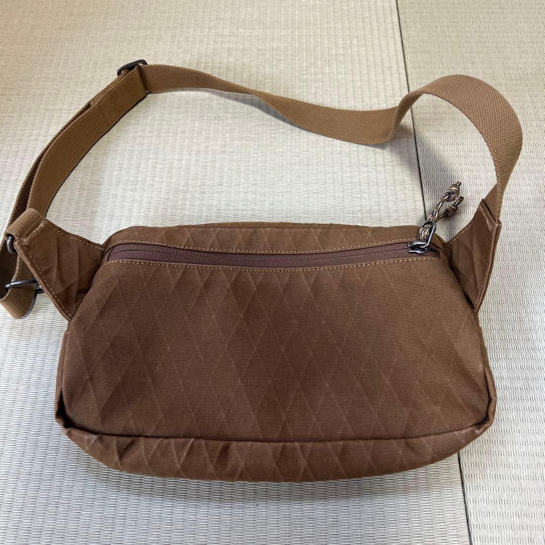 Patagonia ブラウン ショルダーバッグ