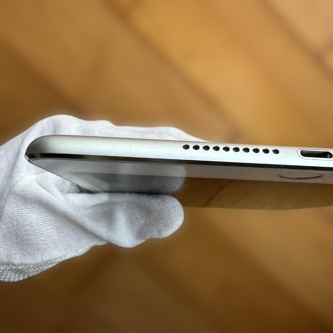 iPad mini 4 Wi-Fi シルバー 64GB 動作良好 おまけケース付