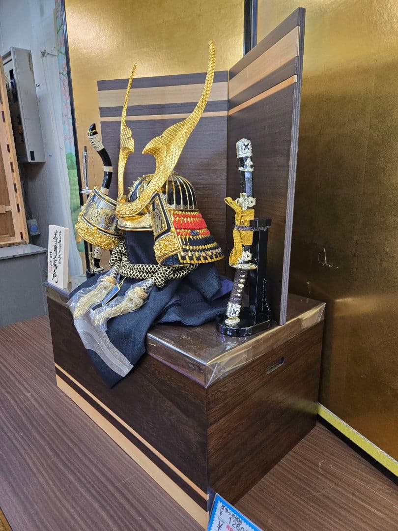 【展示品限り】五月人形　兜　鍬形　収納飾り　子供着用可　※閉店セール　S27