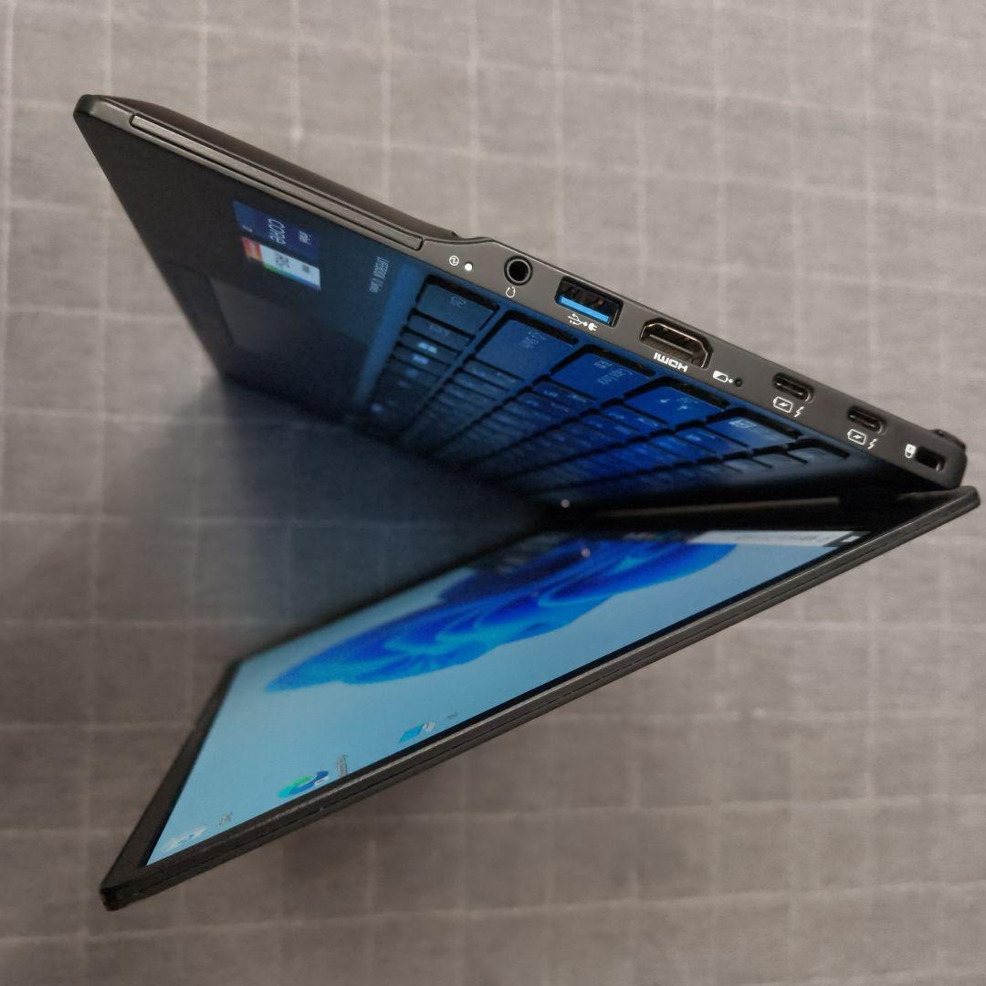 日本製 超軽量 美品 Fujitsu 爆速 11世代i7 16GB 512GB