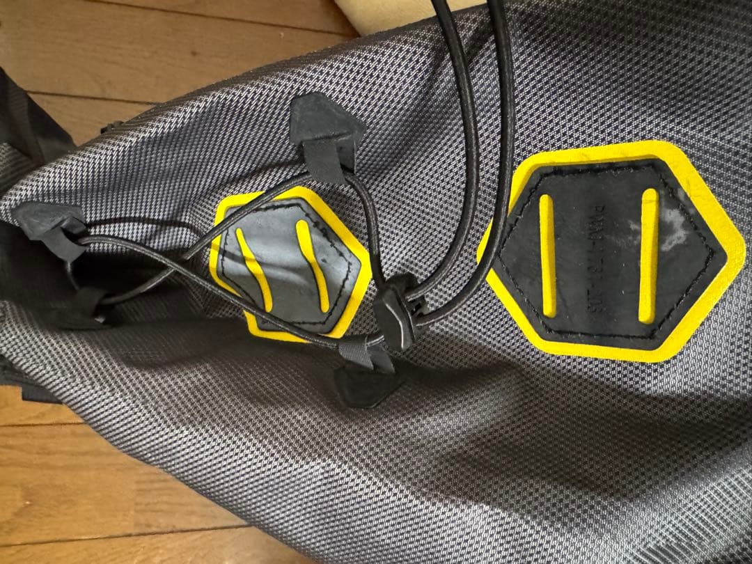 APIDURA ドライ（Expedition）ミドルサドルバック14リットル