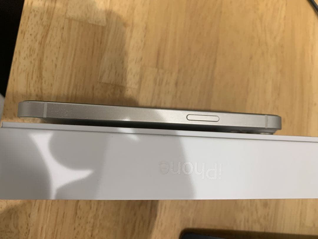 【12/21限定値下】Apple iPhone 14 ホワイト 本体　128GB