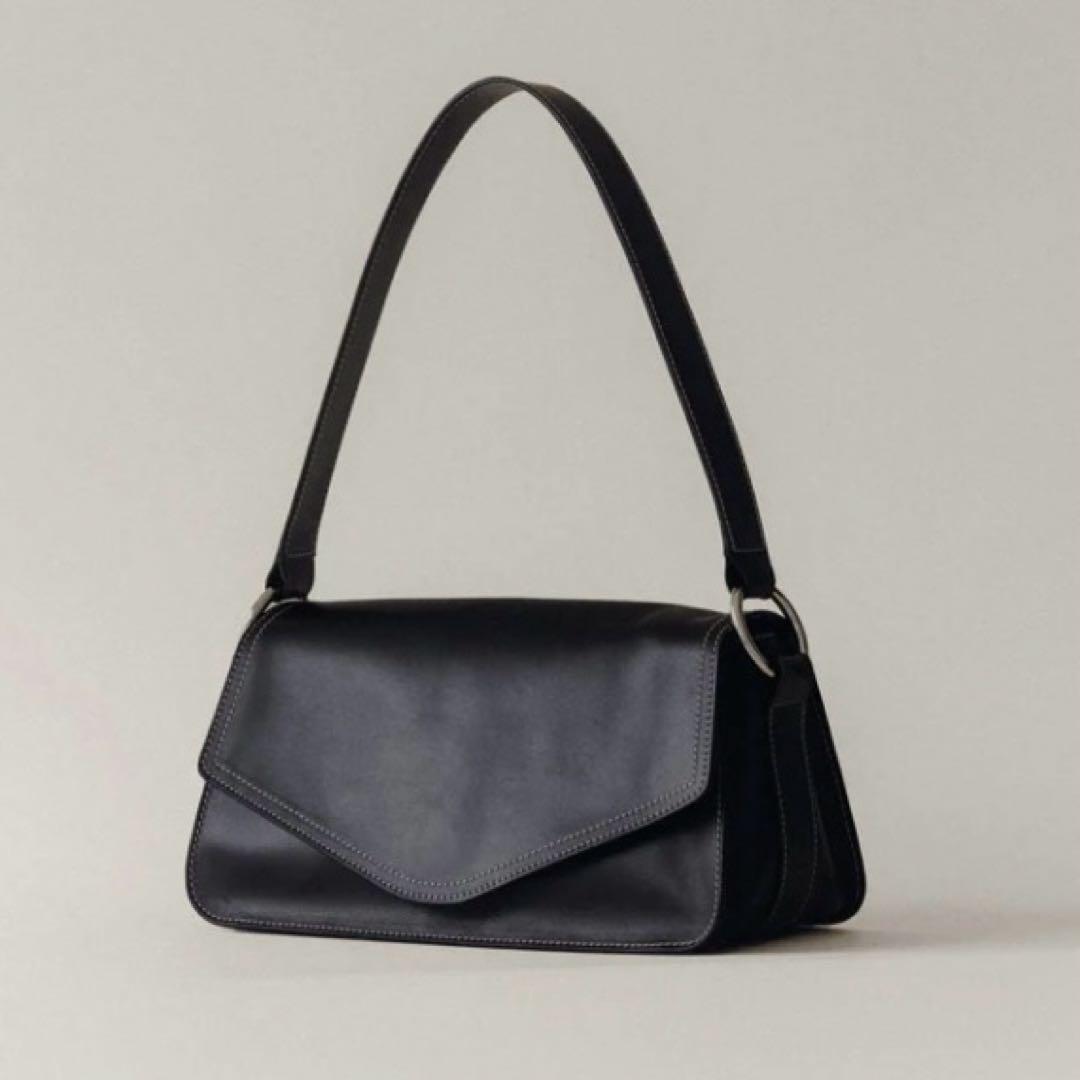 TOUT Y ESTトゥティエ SAC POULIE BLACK美品