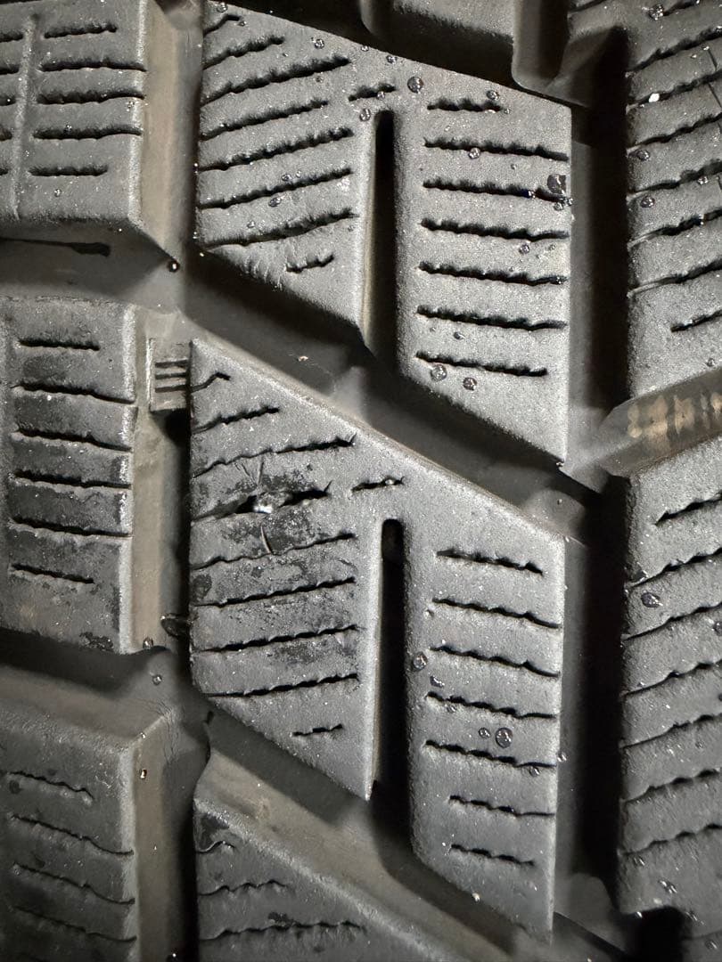 トヨタ　ライズ　16インチ スタッドレスタイヤ　ホイールセット