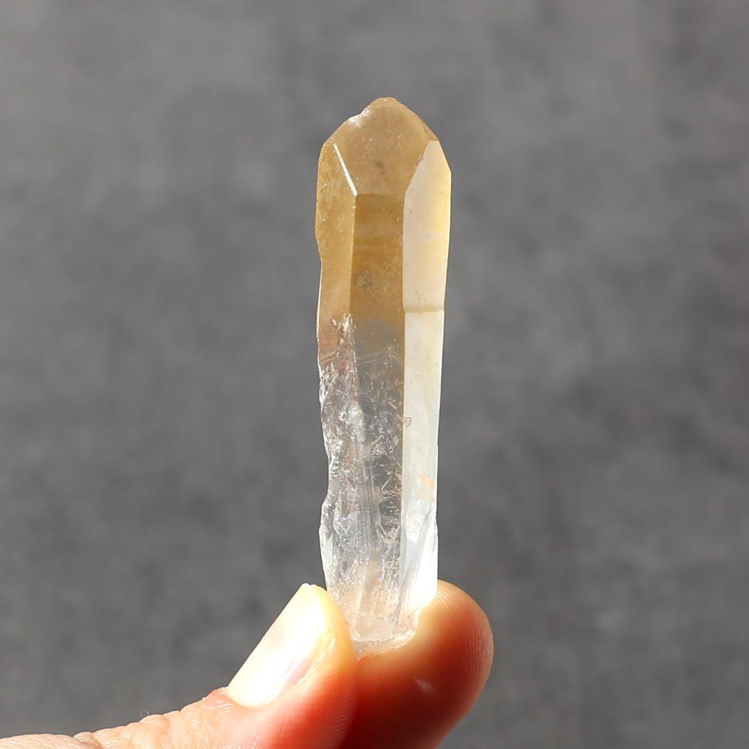 ゴールデンヒーラー クォーツ 原石 水晶 鉱物 希少石 天然石