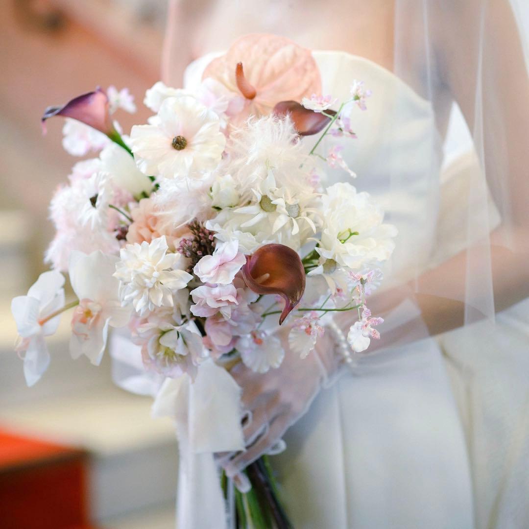 アーティフィシャルフラワー　ブーケ　ブートニア　ぴょんぴょんブーケ