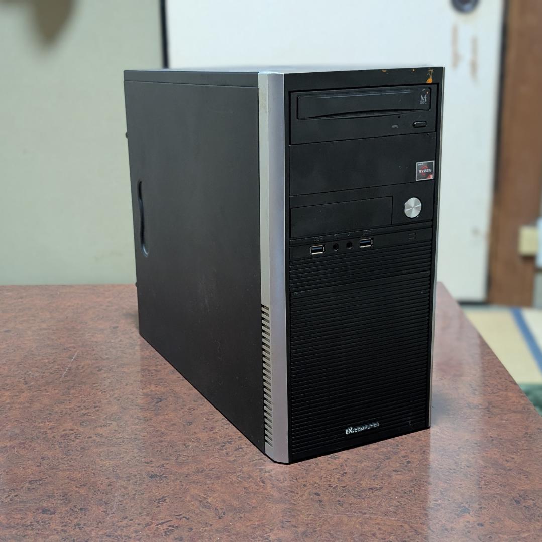 ３２Gメモリの中古Windows10PC【汚れ、欠品あり】