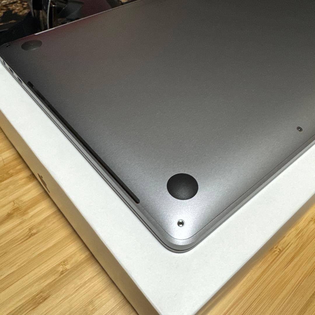 MacBook Pro 13 2020 i7/32G/1TB 良品