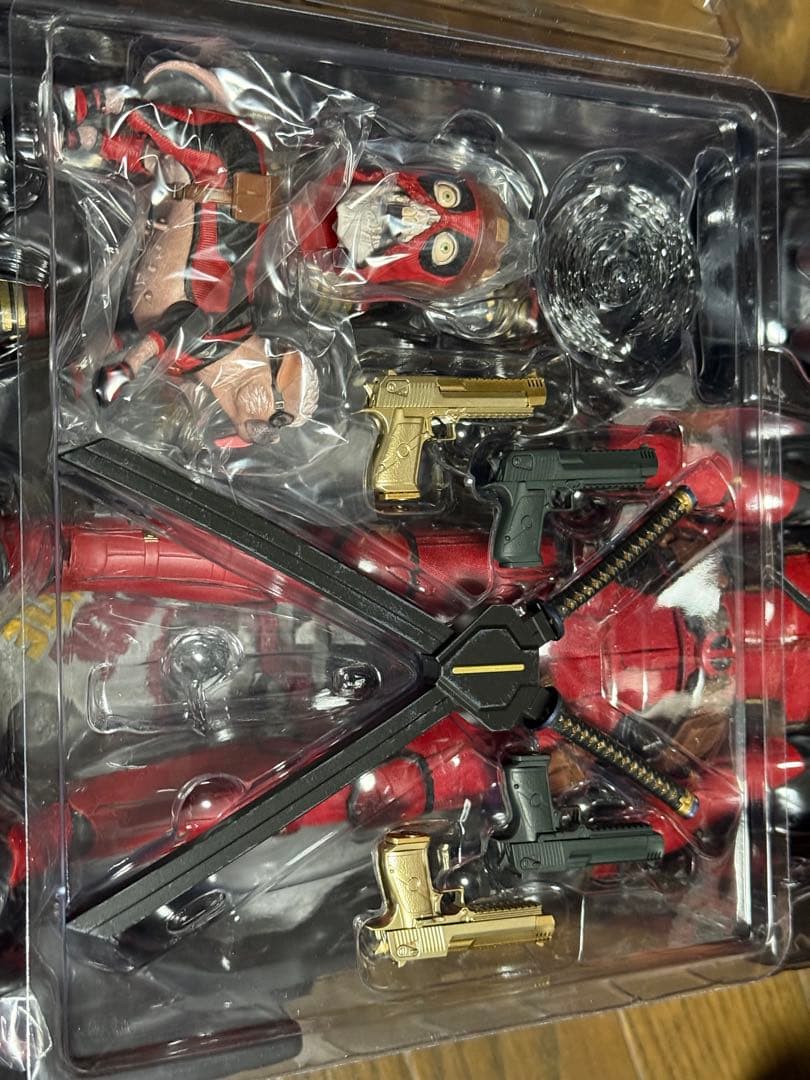 【ムービー・マスターピース】デッドプール、ウルヴァリンボーナスアクセサリー付き