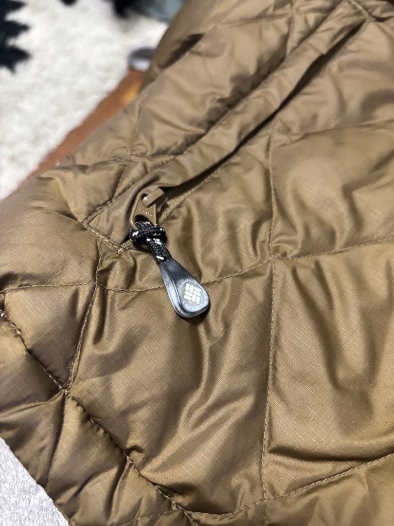 Columbia ダウンジャケット　キルティング　puffer ダイヤモンド