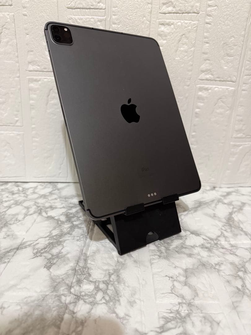 IPadpro（11インチ)第3世代　カバー付き