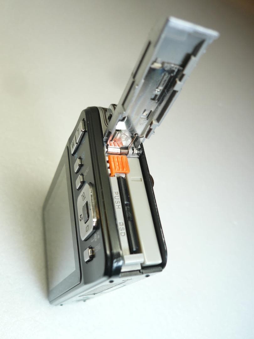 PENTAX★Optio E85⭐️欧州限定モデル❤️新品バッテリー★ブラック