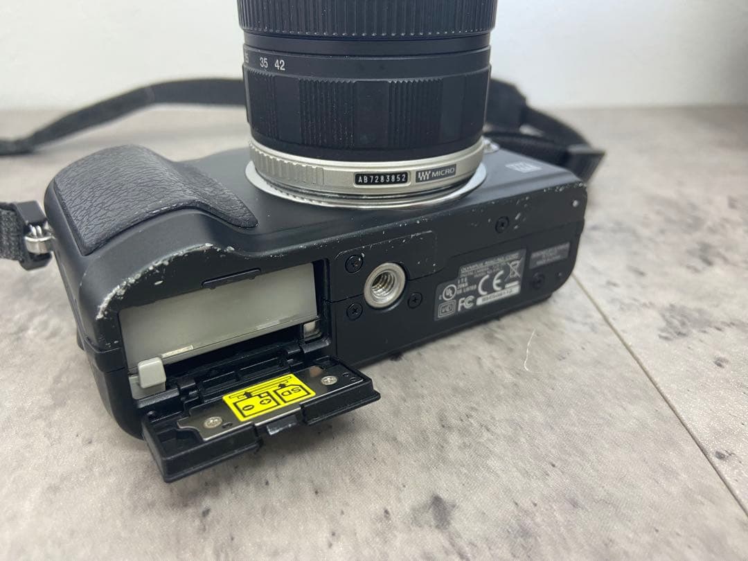 ＋OLYMPUS PEN E-PL2 デジカメ　ブラック