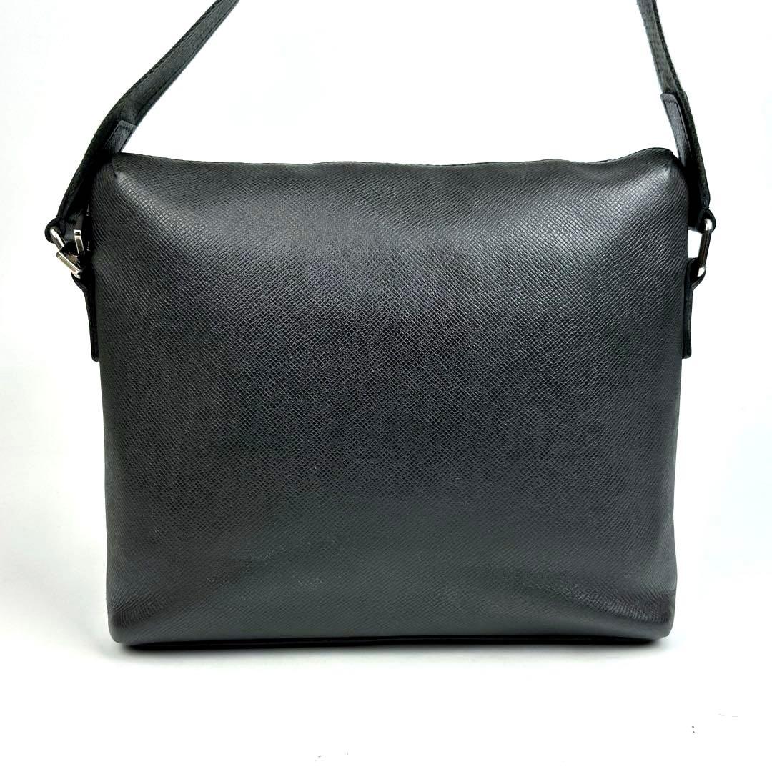 ネエさん ルイヴィトン タイガ グリゴリ メッセンジャーPM M30238