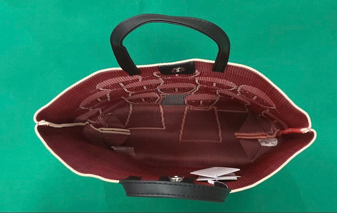 2025秋冬　ピッコーネスタジオ　トートバック　薄いベイジュ