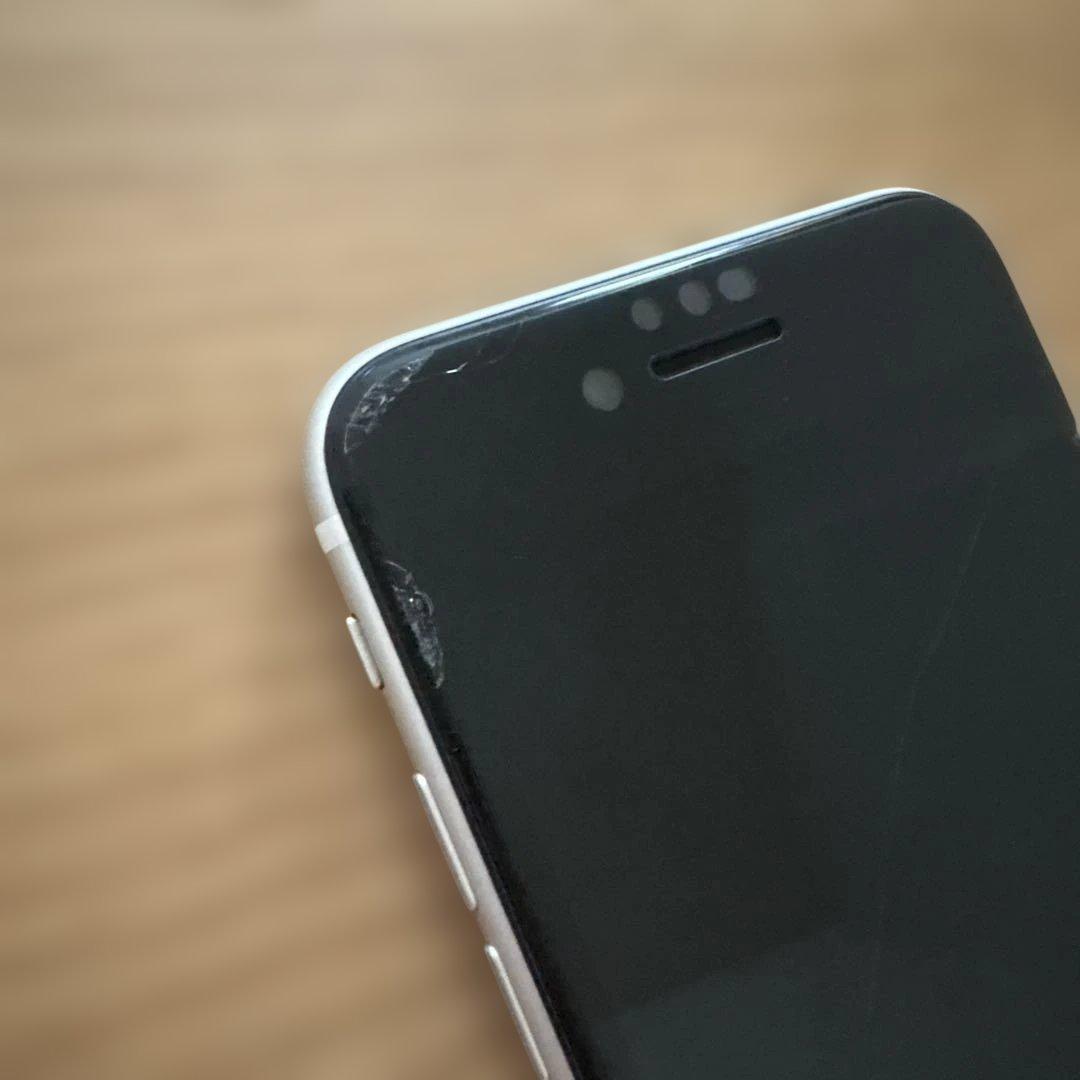 iPhone Se 第2世代　ホワイト　128GB SIMフリー　本体(ケース)