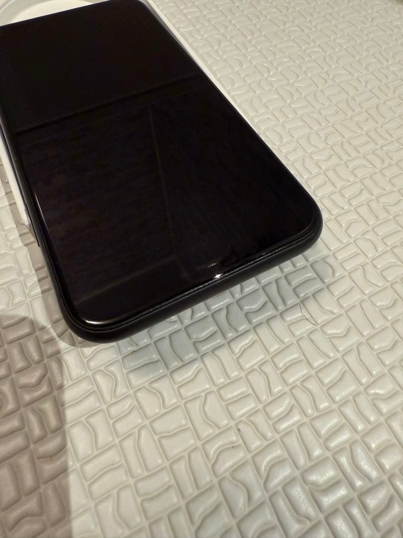 ※アマンダ iPhone11 64GB ブラック simフリー