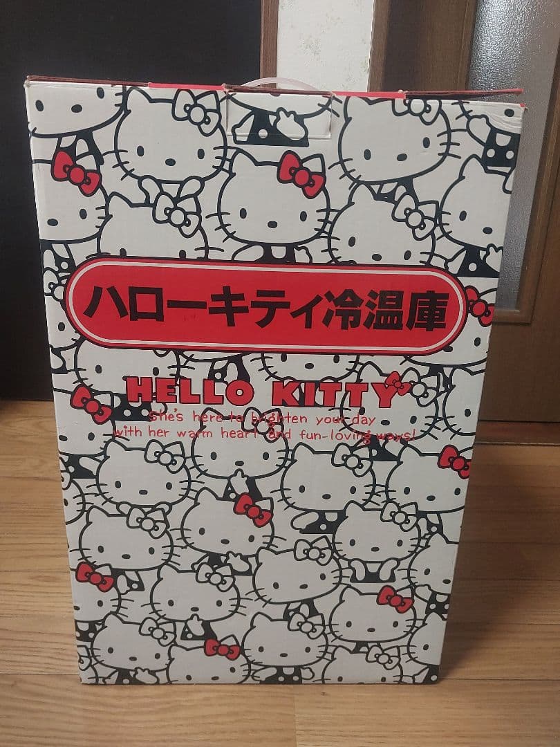 美品 東芝 サンリオ ハローキティ 冷温庫 KTY-5000 箱付き 希少