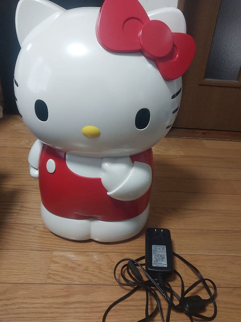 美品 東芝 サンリオ ハローキティ 冷温庫 KTY-5000 箱付き 希少