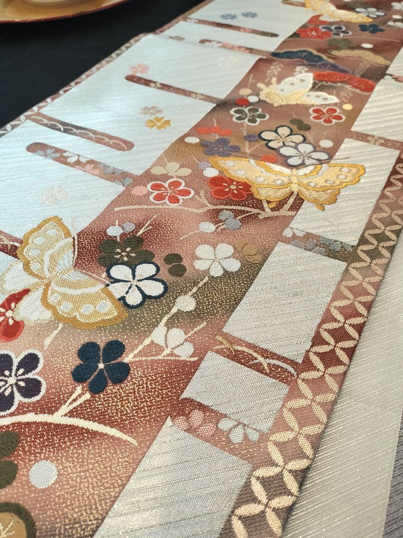 A904★高級‼️豪華刺繍‼️袋帯テーブルランナー2m12cm　リバーシブル