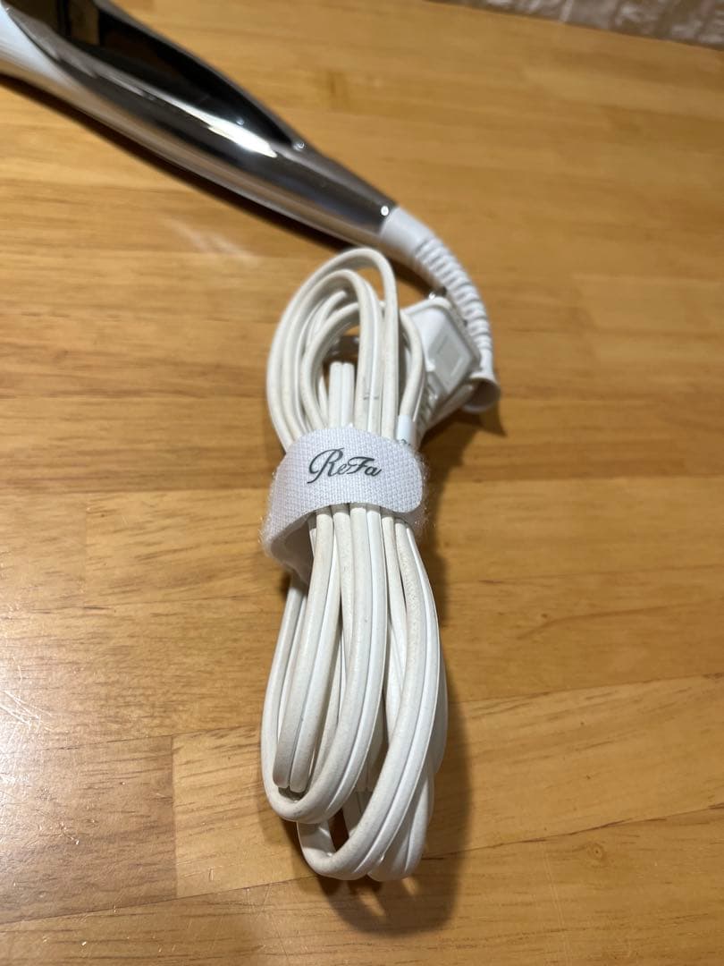 リファ　ReFa ストレートヘアアイロン 2023年製　ホワイト