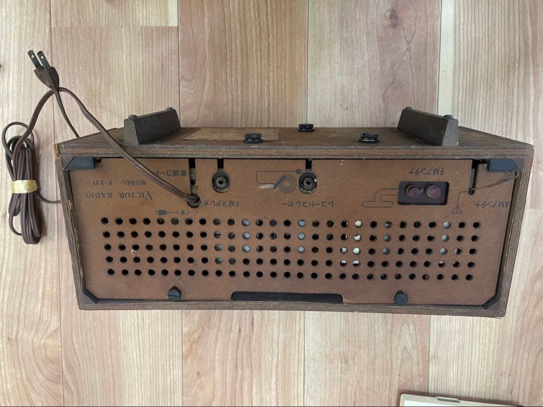 レトロ AM/FMラジオ 内蔵スピーカー　ビクター