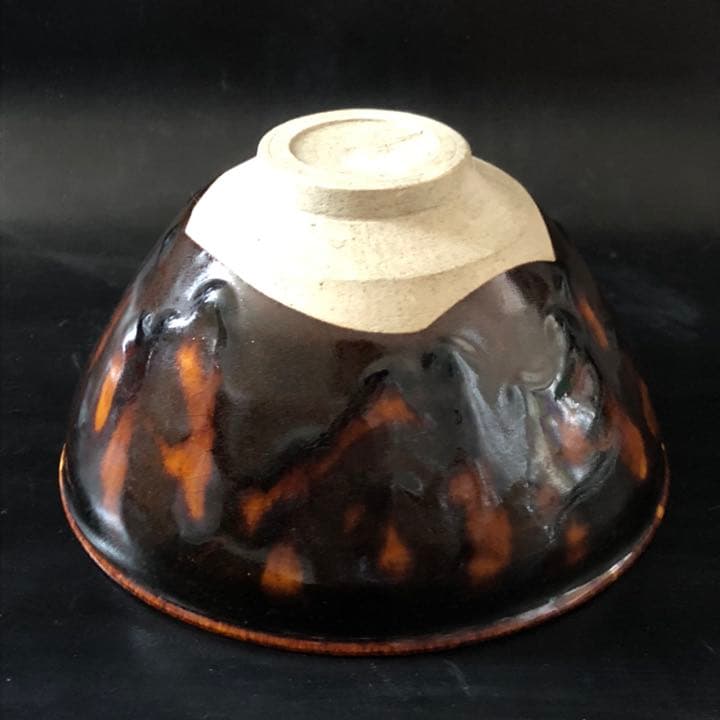 究極の美◼️蔵からかなり凄い雰囲気の抹茶茶碗が出てきました。