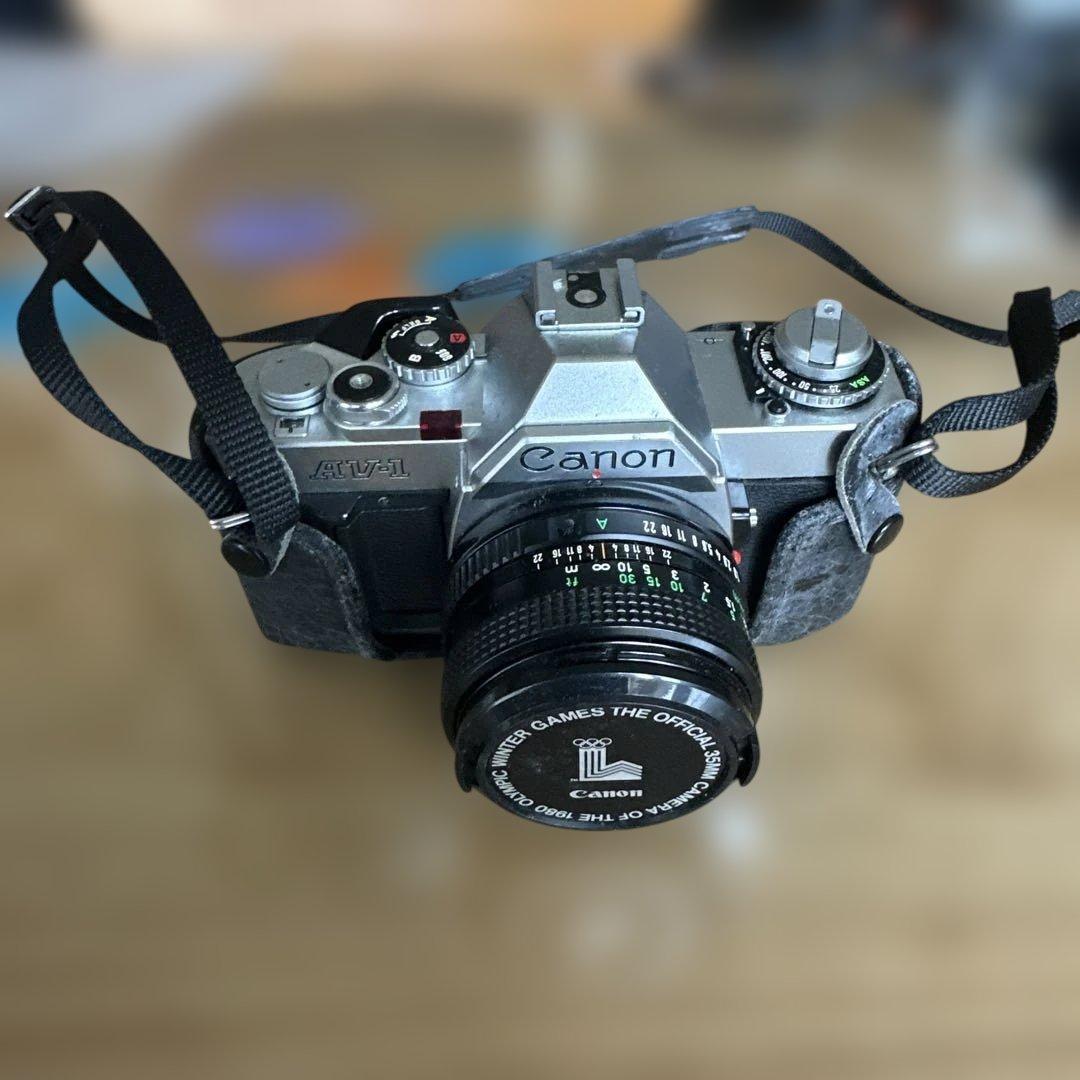 OLYMPUS OM-2 、Canon AV-1、Olympusケース付き