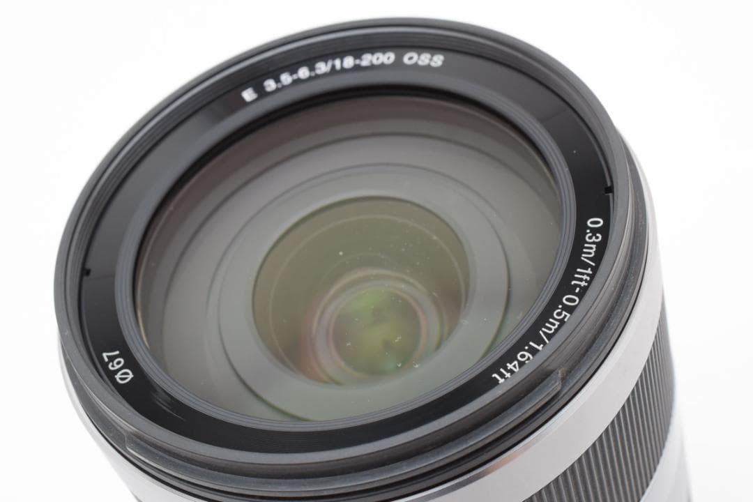 美品　E 18-200mm 3.5-6.3 シルバー SEL18200 M503