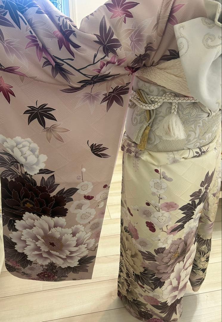 フルセット振袖 上品なくすみピンク白紫花柄 草履バック　髪飾り　正絹　牡丹