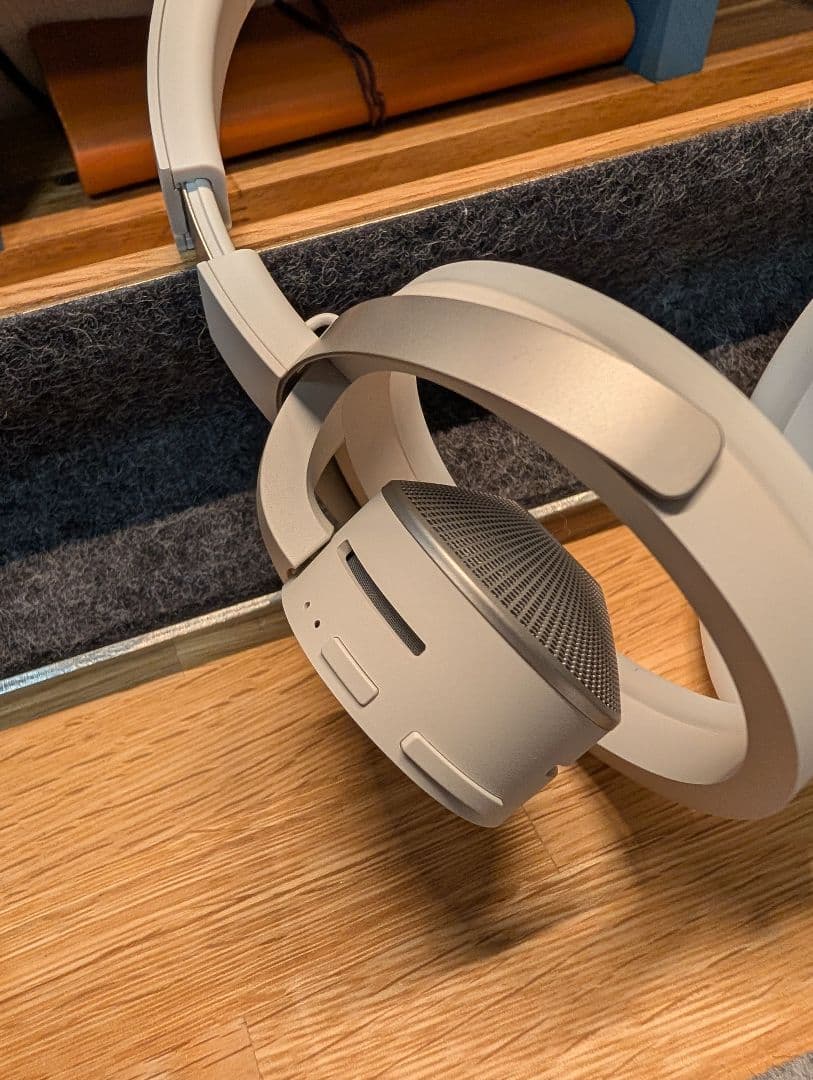 nwm one ライトグレイ　僅かに使用