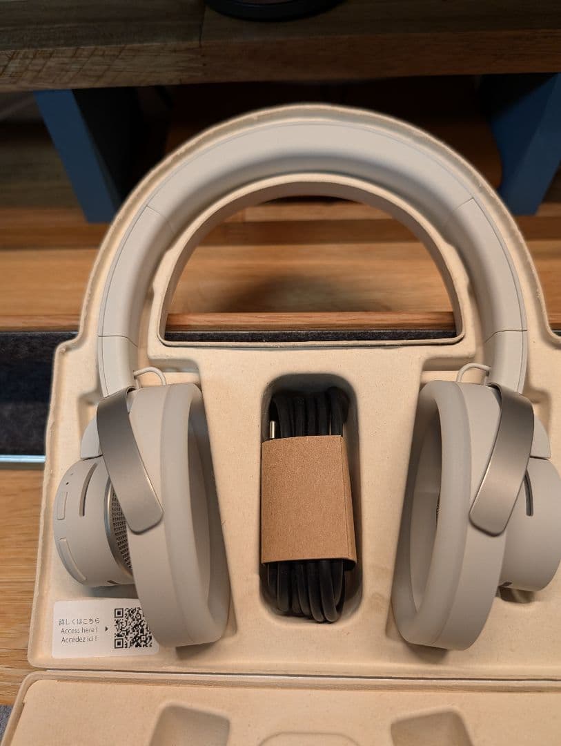 nwm one ライトグレイ　僅かに使用