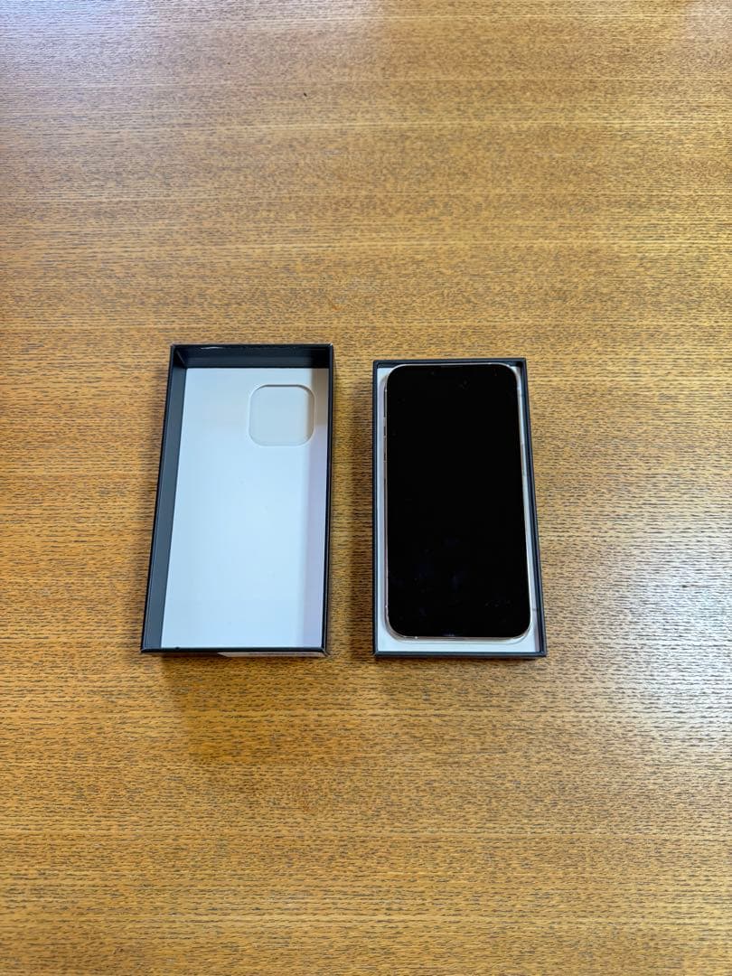 （12月末までの出品です）　　　　　　　　iPhone13Pro 128gb