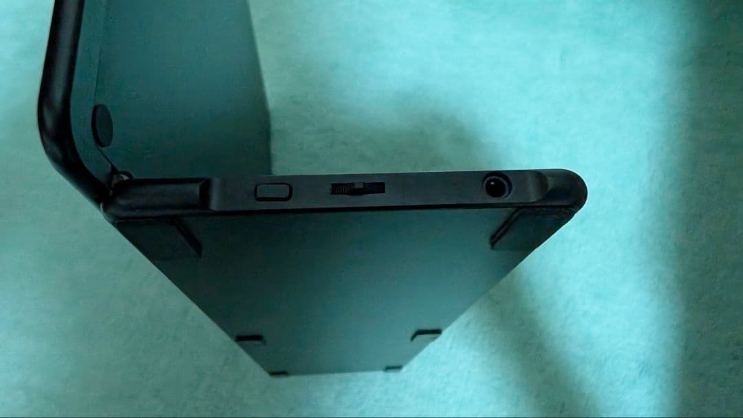 EWEI モバイルモニター OLED 4K 有機EL 13.3インチ