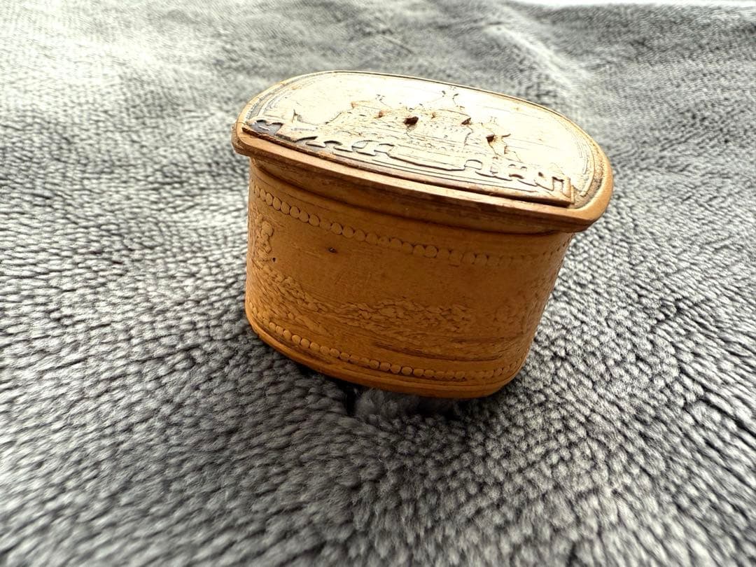 ヴィンテージ　北欧雑貨　【ベレスタ】　ロシア　白樺　小物入れ　ボックス
