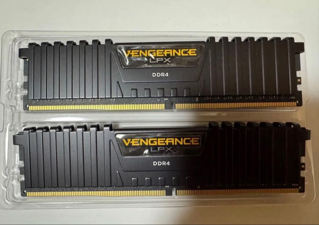 メモリー Corsair Vengeance LPX DDR4 32GB(2x16GB)