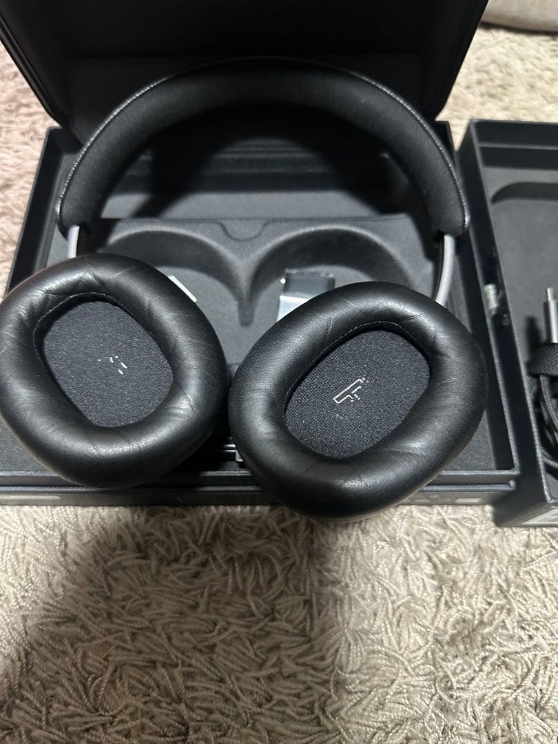 Bang & Olufsen Beoplay H95 ヘッドフォン