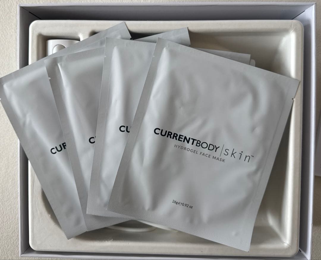 美品！CURRENTBODY SKINTLEDライトセラピーマスクシリーズ2