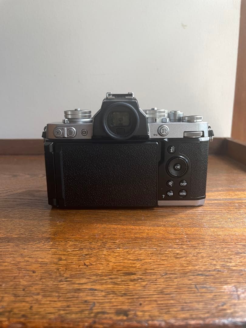 Nikon Z fc ミラーレス一眼 シルバー