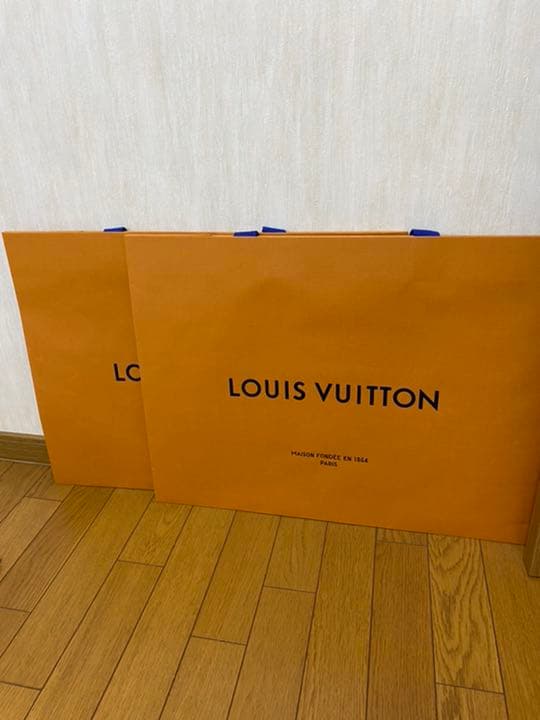 ルイヴィトン　マグネット式　空箱　紙袋　メッセージカードショッパー　プレゼント