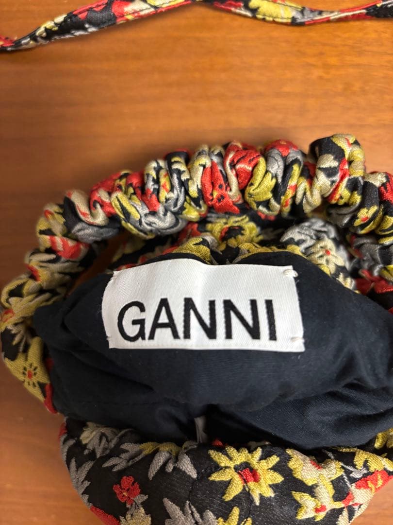 【ちゃっぴさま専用】GANNI 花柄ショルダーバッグ