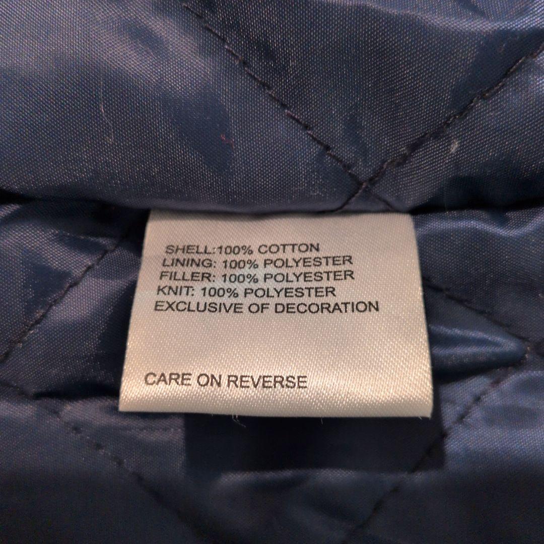 美品　ニューヨークヤンキース　ジャケット　sizeはＬ　多少の使用感有り