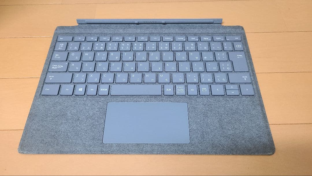 Surface Pro 6 本体 + キーボード + ACアダプター+ケース